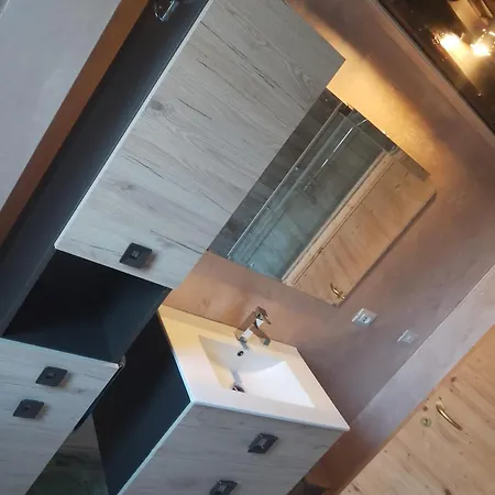 Pet-Friendly Riverside Nest Apartment *